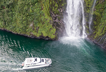 Milford Sound Day Tour - Cruise From Queenstown