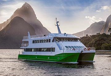 Milford Sound Day Tour - Cruise From Te Anau