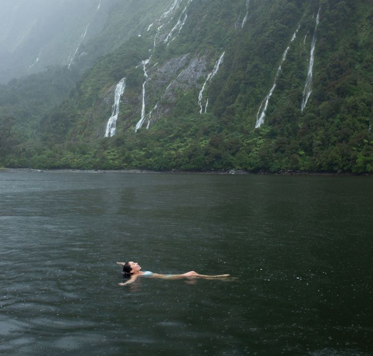Relaxing and Unwind at Milford Sound
