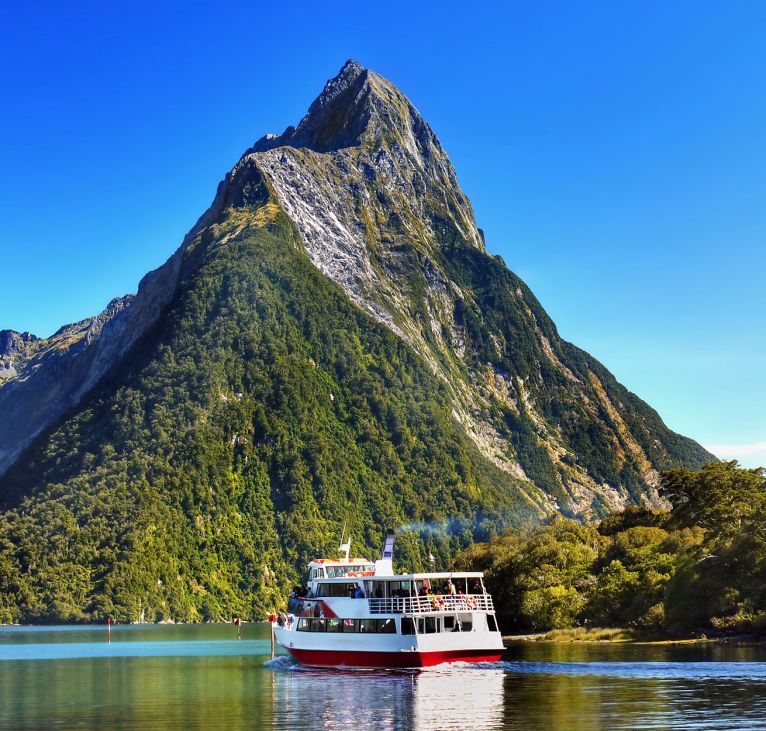 The top 5 reasons to book a Milford Sound day tour Milford Sound Cruise