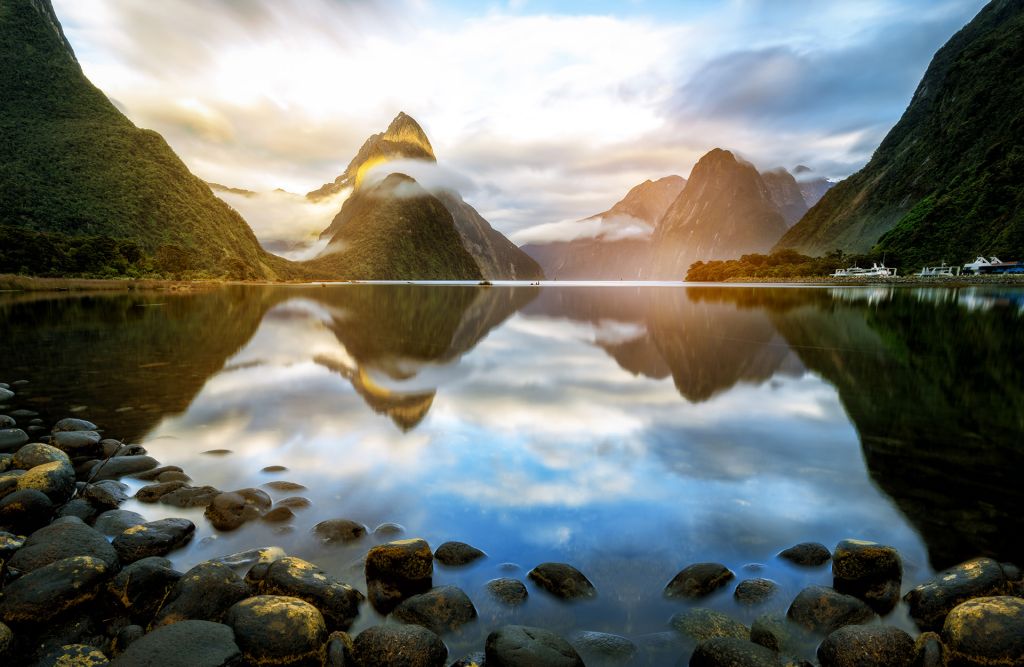 Milford Sound Daylight Hours